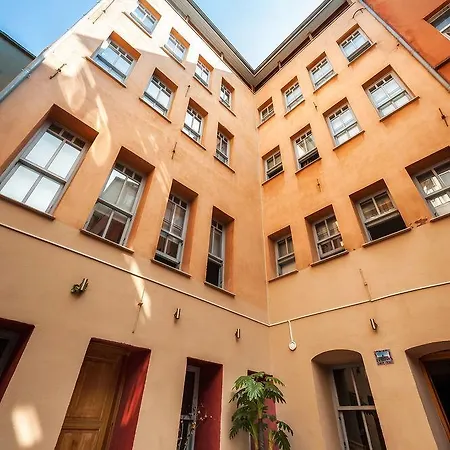 Hotel apartamentowy Educa Suites Balat